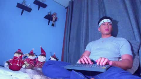 Snapshot of stefann_salvatore chatting on January 2025 01:48:02 AM Stefann Salvatore online show from January 2025 01:48:02 AM