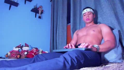 Snapshot of stefann_salvatore chatting on January 2025 03:04:02 AM Stefann Salvatore online show from January 2025 03:04:02 AM