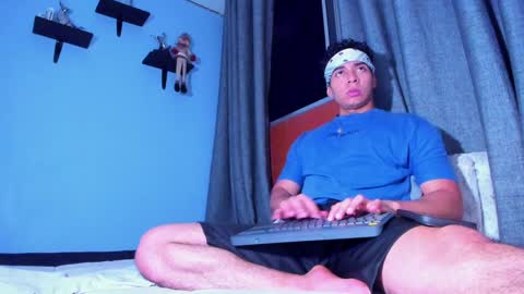 Snapshot of stefann_salvatore chatting on January 2025 04:12:01 AM Stefann Salvatore online show from January 2025 04:12:01 AM