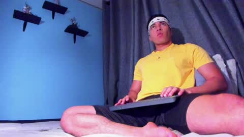 Snapshot of stefann_salvatore chatting on January 2025 01:33:01 AM Stefann Salvatore online show from January 2025 01:33:01 AM