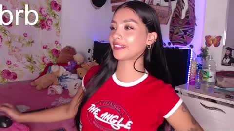 Im MiaIts my first day here  online show from December 2024 01:48:02 AM