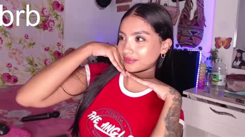 Im MiaIts my first day here  online show from December 2024 01:47:02 AM