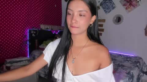 Im MiaIts my first day here  online show from January 2025 03:02:01 AM
