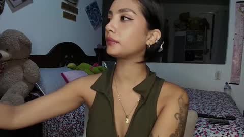 Snapshot of stefanny_pllus chatting on September 2025 01:09:02 AM Im MiaIts my first day here online show from September 2025 01:09:02 AM