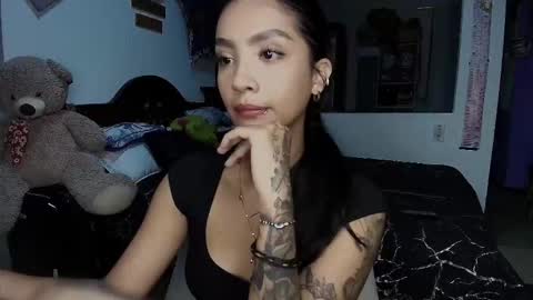 Snapshot of stefanny_pllus chatting on September 2025 01:43:01 AM Im MiaIts my first day here online show from September 2025 01:43:01 AM