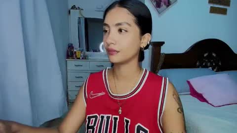 Snapshot of stefanny_pllus chatting on October 2025 12:21:02 AM Im MiaIts my first day here online show from October 2025 12:21:02 AM