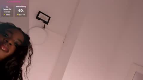 Snapshot of stefannyevans_ chatting on October 2025 12:03:01 PM stefannyevans_ online show from October 2025 12:03:01 PM