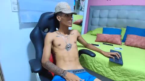 stefanws_30_ online show from September 2025 07:49:01 PM