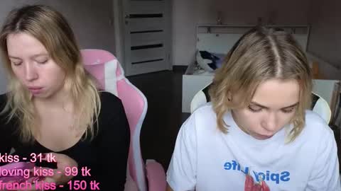 stefany_and_bettany online show from October 2025 10:49:01 AM