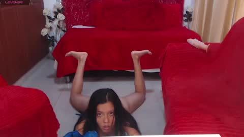 stefany lovers online show from February 2025 07:21:01 PM