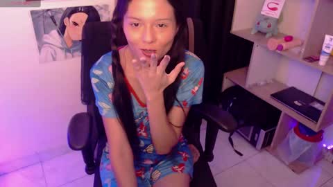 stefany lovers online show from March 2025 06:11:01 PM