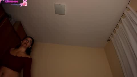 stefany online show from October 2025 05:08:01 AM