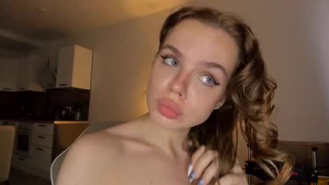 Snapshot of stella_vans chatting on October 2025 09:40:02 AM Asella online show from October 2025 09:40:02 AM