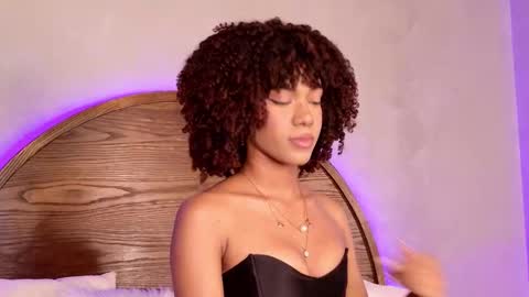 Snapshot of stellaciel_ chatting on October 2025 11:18:01 PM S T E L L A online show from October 2025 11:18:01 PM