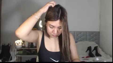 Snapshot of stellahugets chatting on November 2025 06:41:02 PM Stella online show from November 2025 06:41:02 PM