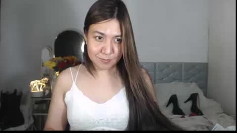 Snapshot of stellahugets chatting on November 2025 12:22:02 AM Stella online show from November 2025 12:22:02 AM