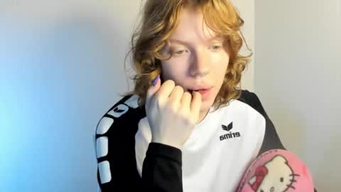 Snapshot of stellaswen chatting on October 2025 08:15:01 AM S T E L L A online show from October 2025 08:15:01 AM