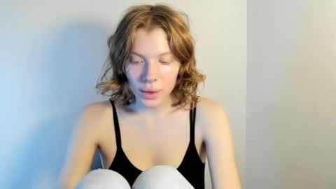 Snapshot of stellaswen chatting on November 2025 09:41:01 AM S T E L L A online show from November 2025 09:41:01 AM