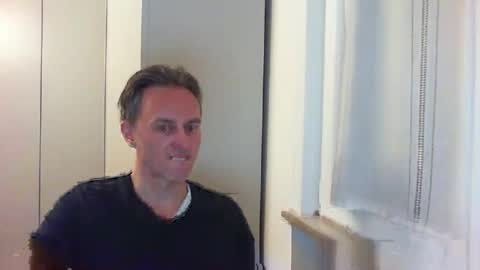 Snapshot of sten015 chatting on January 2025 04:43:02 PM sten015 online show from January 2025 04:43:02 PM