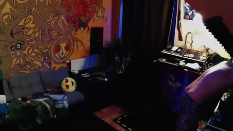 lee online show from March 2025 10:59:01 PM