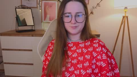Emma online show from December 2024 10:02:02 PM