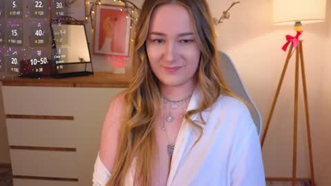 Emma online show from January 2025 02:02:01 PM