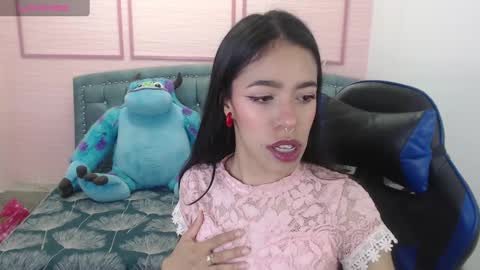 Stephania online show from January 2025 10:27:02 AM