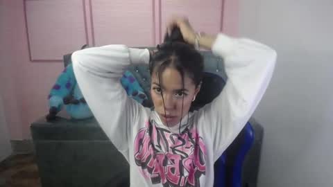 Stephania online show from March 2025 10:54:02 AM