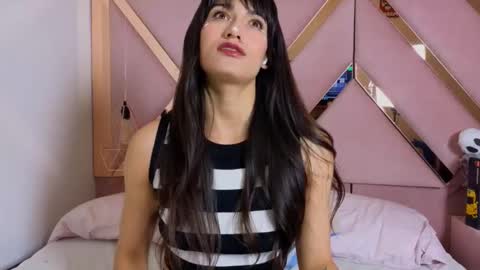 stephany_grand online show from November 2025 05:48:02 PM