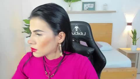 Snapshot of stephanya_ chatting on February 2025 12:11:02 PM S T E P H A N Y A online show from February 2025 12:11:02 PM