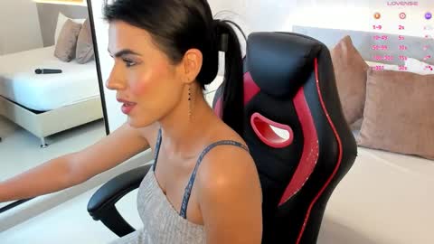 S T E P H A N Y A online show from October 2025 07:34:02 PM