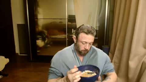 Snapshot of stevebulkzor chatting on October 2025 10:12:01 PM Steve Oakenshield son of John son of Vasyl online show from October 2025 10:12:01 PM