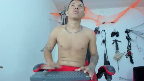 Snapshot of steven19_latinboy chatting on November 2025 11:56:01 AM Steven online show from November 2025 11:56:01 AM