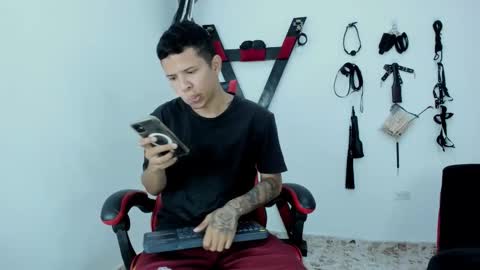 Snapshot of steven19_latinboy chatting on November 2025 11:43:02 AM Steven online show from November 2025 11:43:02 AM