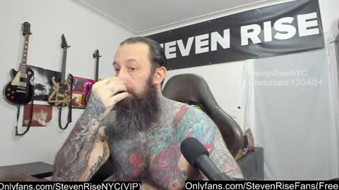 Snapshot of stevenrisenyc chatting on December 2024 10:48:02 PM StevenRiseNYC online show from December 2024 10:48:02 PM