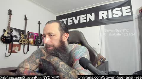 Snapshot of stevenrisenyc chatting on December 2024 03:58:01 AM StevenRiseNYC online show from December 2024 03:58:01 AM