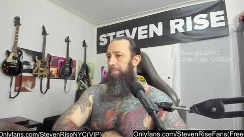 Snapshot of stevenrisenyc chatting on December 2024 10:02:02 PM StevenRiseNYC online show from December 2024 10:02:02 PM