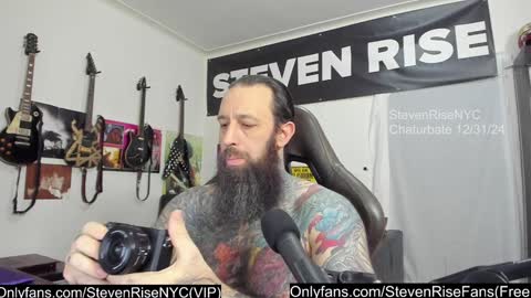 Snapshot of stevenrisenyc chatting on December 2024 10:12:01 PM StevenRiseNYC online show from December 2024 10:12:01 PM