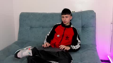 Stivarfox21 online show from January 2025 01:47:01 PM