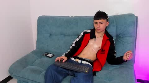 Stivarfox21 online show from January 2025 04:18:02 AM