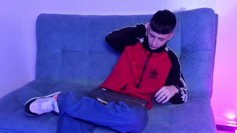 Stivarfox21 online show from January 2025 08:22:01 AM