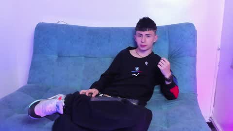 Stivarfox21 online show from February 2025 04:10:01 AM