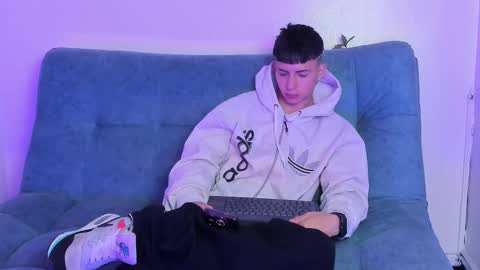 Stivarfox21 online show from February 2025 09:53:01 AM