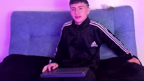 Stivarfox21 online show from February 2025 09:21:02 AM