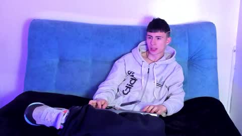 Stivarfox21 online show from March 2025 03:43:02 AM