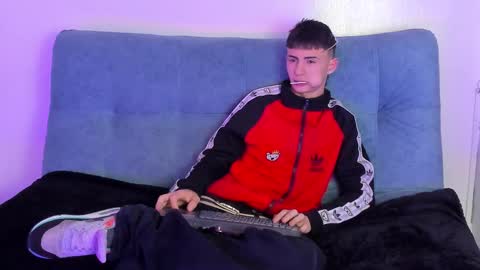 Stivarfox21 online show from March 2025 03:22:01 AM