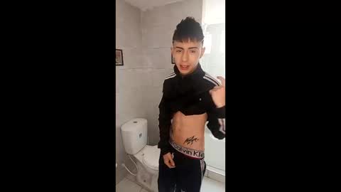 Stivarfox21 online show from March 2025 01:48:01 PM