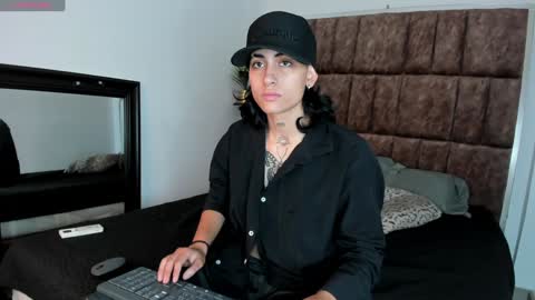 stivenbenet1 online show from December 2024 12:44:01 PM