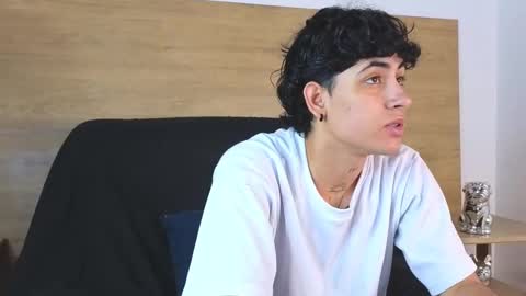 Snapshot of stivenbenet1 chatting on October 2025 01:30:02 PM stivenbenet1 online show from October 2025 01:30:02 PM