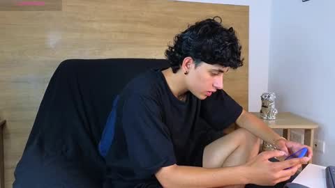 Snapshot of stivenbenet1 chatting on October 2025 01:20:01 PM stivenbenet1 online show from October 2025 01:20:01 PM